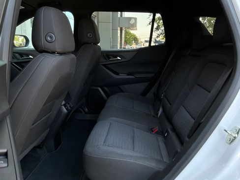 Used 2025 Chevrolet Equinox LT FWD image 11