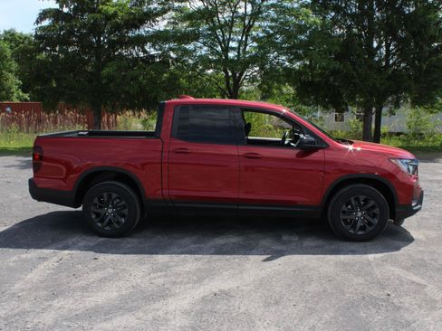 Certified 2023 Honda Ridgeline Sport image 4