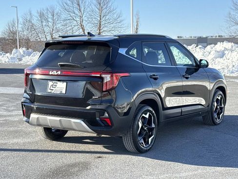 Used 2024 Kia Seltos EX AWD/4WD image 25