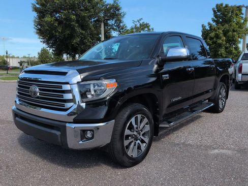 Used 2020 Toyota Tundra Limited w/ Limited Premium Package AWD/4WD image 2