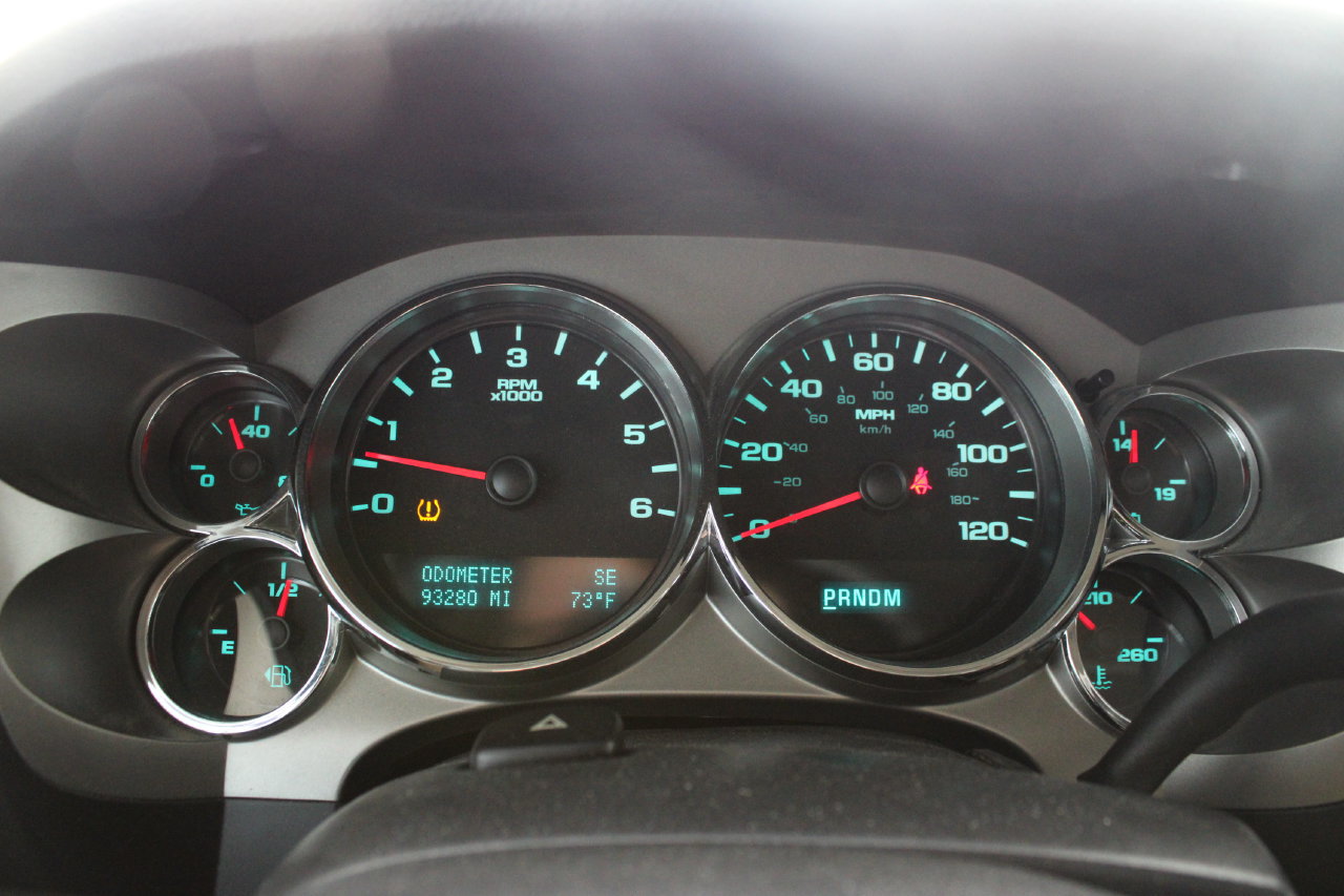 Used 2010 Chevrolet Silverado 1500 LT w/ Texas Edition RWD image 11