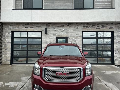 Used 2017 GMC Yukon XL Denali w/ Open Road Package image 8