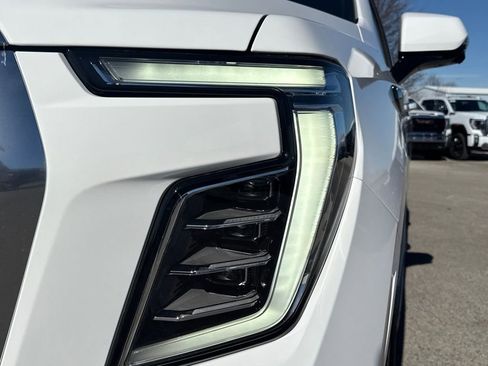 New 2026 GMC Yukon XL Denali w/ LPO, Floor Liner Package AWD/4WD image 10