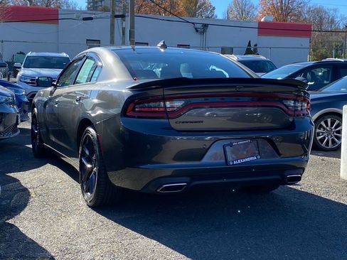 Used 2023 Dodge Charger SXT w/ Blacktop Package image 3