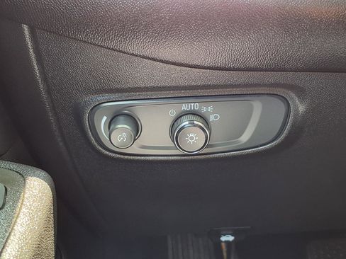 Used 2022 Chevrolet Equinox LT FWD image 11