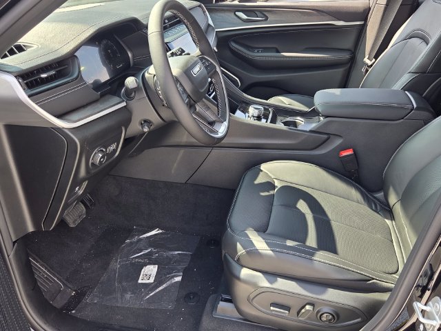 New 2027 Jeep Grand Cherokee Limited AWD/4WD image 15