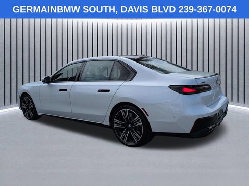 Certified 2025 BMW 760i xDrive AWD/4WD image 7