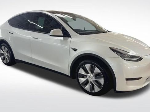Used 2021 Tesla Model Y Long Range AWD/4WD image 2