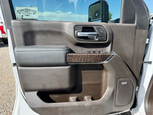 Used 2020 GMC Sierra 3500 Denali w/ Denali Ultimate Package AWD/4WD image 30