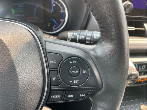 Certified 2023 Toyota RAV4 XLE Premium AWD/4WD image 26