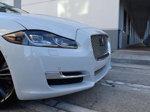 Used 2019 Jaguar XJ Collection image 15