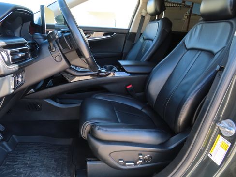 Used 2022 Lincoln Nautilus Reserve w/ Equipment Group 202A image 12