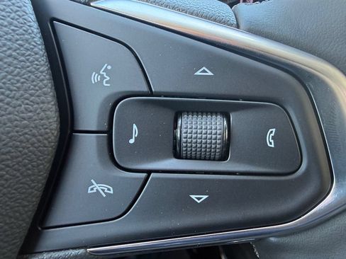 New 2026 Chevrolet Trax LT w/ Sunroof Package FWD image 19