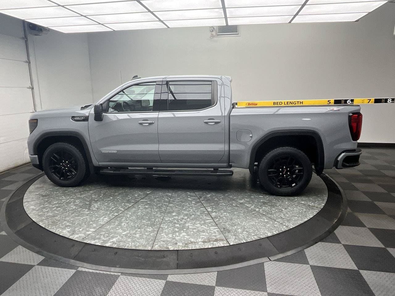 Certified 2024 GMC Sierra 1500 Elevation w/ Preferred Package AWD/4WD image 7