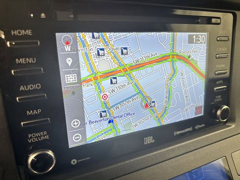 Used 2020 Toyota Sienna Limited image 27