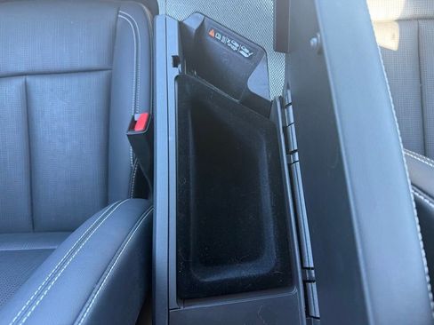 Certified 2025 Cadillac Optiq Luxury 2 w/ LPO, Floor Liner Package AWD/4WD image 27