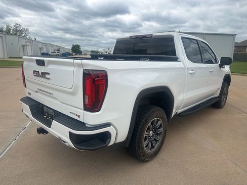 Used 2024 GMC Sierra 1500 AT4 w/ Technology Package AWD/4WD image 6