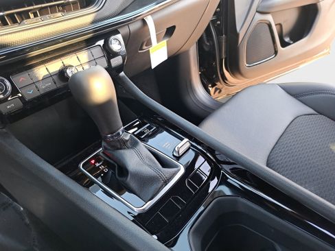 New 2026 Jeep Compass Latitude AWD/4WD image 22