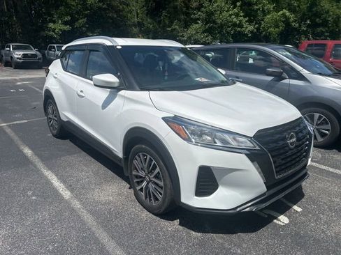 Used 2023 Nissan Kicks SV FWD image 10