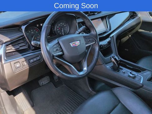Used 2020 Cadillac XT6 Premium Luxury AWD/4WD image 2