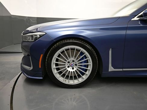 Used 2022 BMW ALPINA B7 xDrive w/ Luxury Rear Seating Package image 12