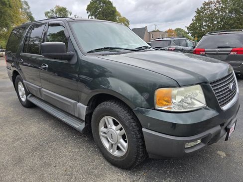 Used 2004 Ford Expedition XLT image 3