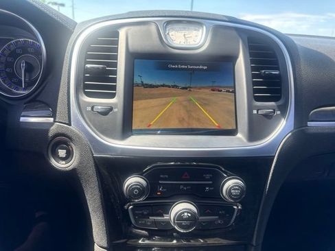 Used 2018 Chrysler 300 Limited w/ Safetytec Plus Group RWD image 21