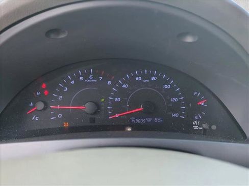 Used 2010 Toyota Camry LE FWD image 11