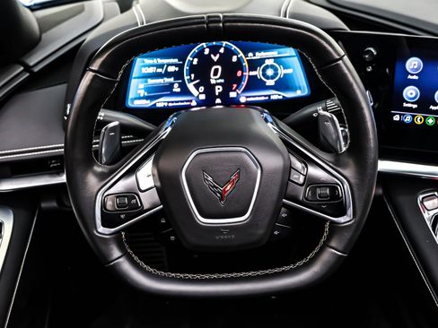 Used 2023 Chevrolet Corvette Stingray Convertible w/ Z51 Performance Package image 19