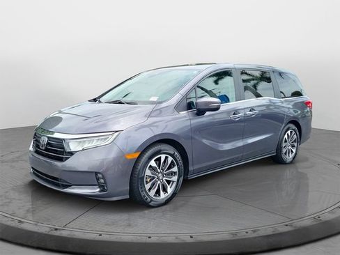 Certified 2024 Honda Odyssey EX-L image 3