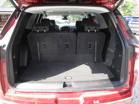 Used 2021 Chevrolet Traverse Premier AWD/4WD image 12