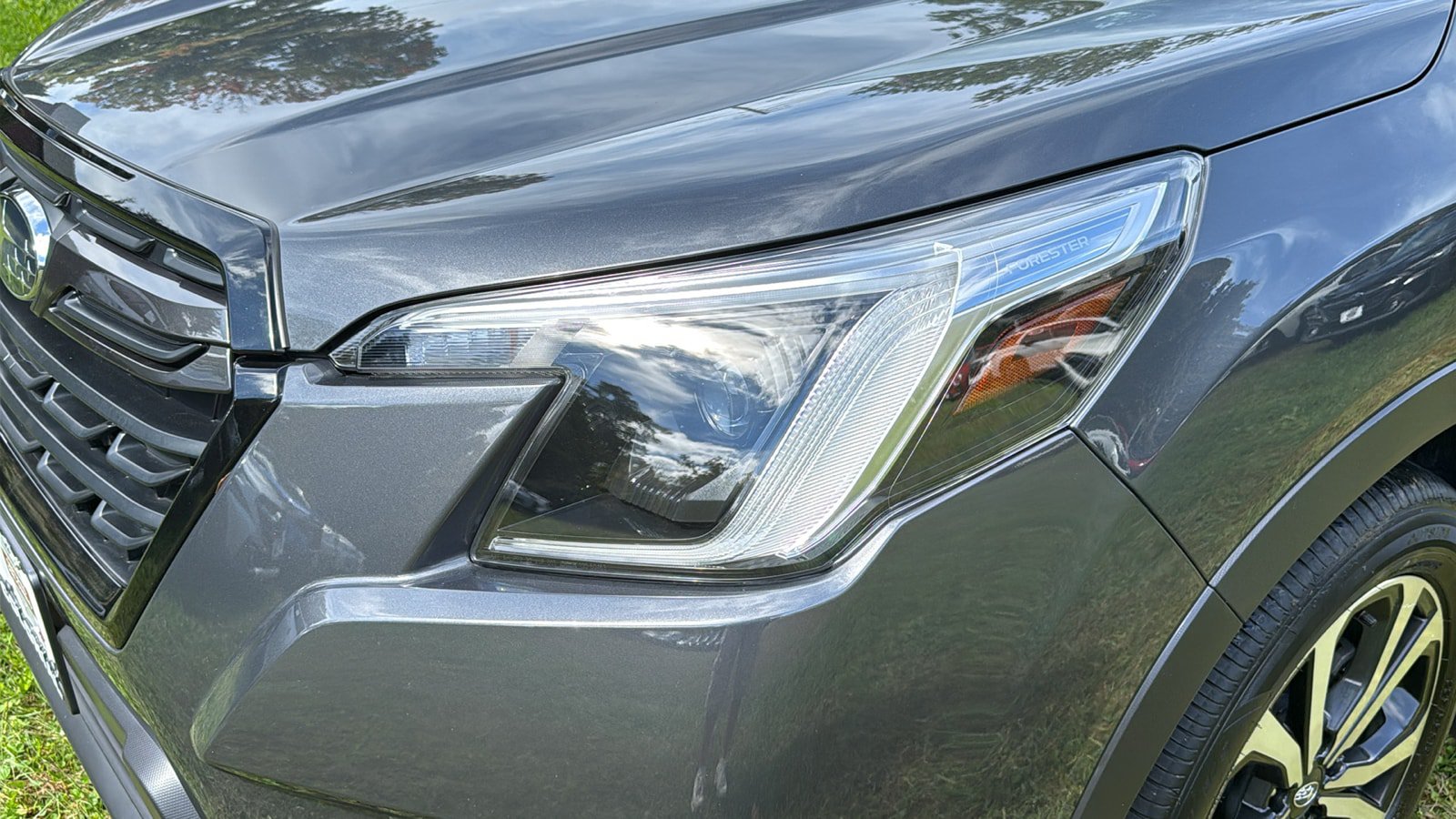 Certified 2023 Subaru Forester Limited AWD/4WD image 9