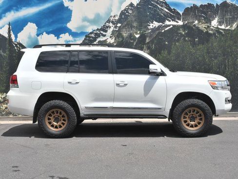 Used 2018 Toyota Land Cruiser AWD/4WD image 2