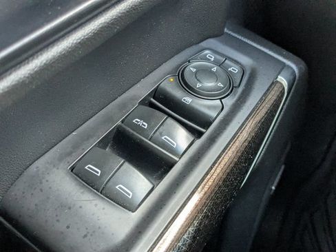Used 2021 Chevrolet Silverado 1500 LT Trail Boss w/ Convenience Package II AWD/4WD image 29