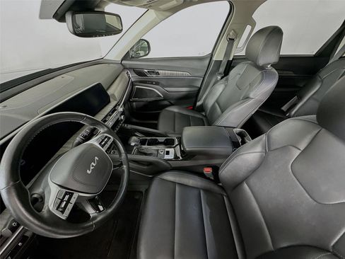 Used 2023 Kia Telluride EX image 11