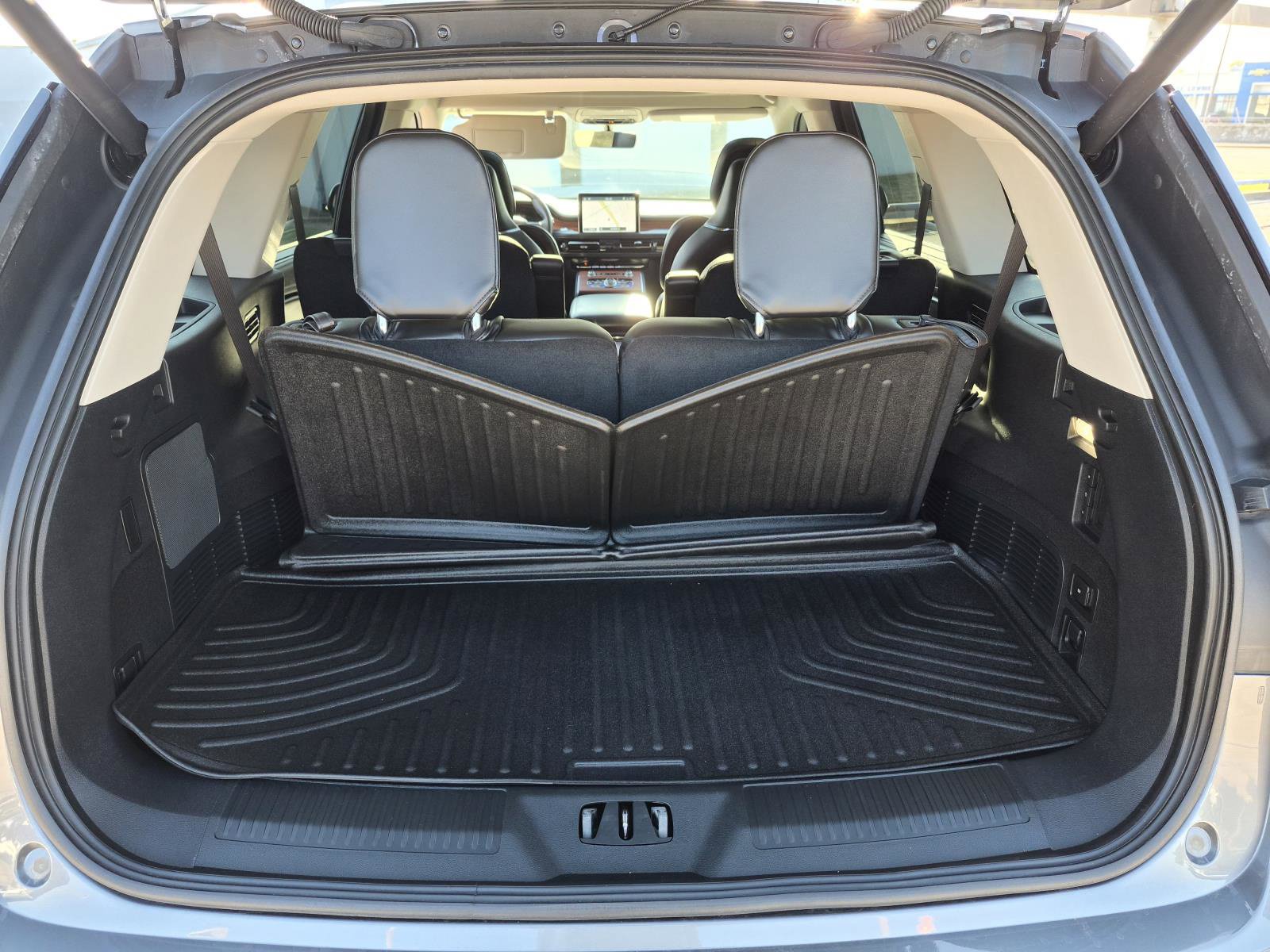 Used 2024 Lincoln Aviator Reserve w/ Equipment Group 201A AWD/4WD image 13