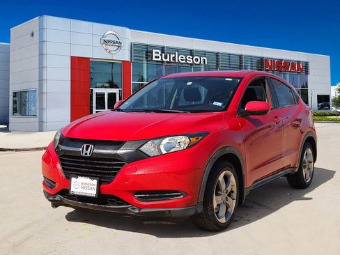 Used 2017 Honda HR-V LX image 1