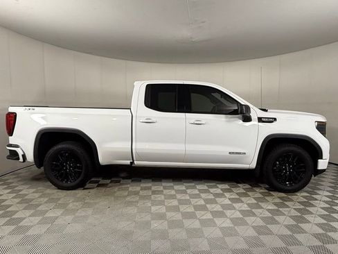 Used 2025 GMC Sierra 1500 Elevation image 10