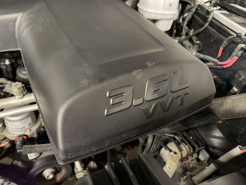 Used 2024 RAM 1500 Classic SLT AWD/4WD image 24