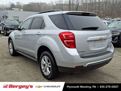 Used 2017 Chevrolet Equinox LT image 4