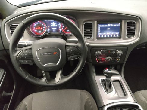 Used 2022 Dodge Charger SXT w/ Driver Convenience Group image 22