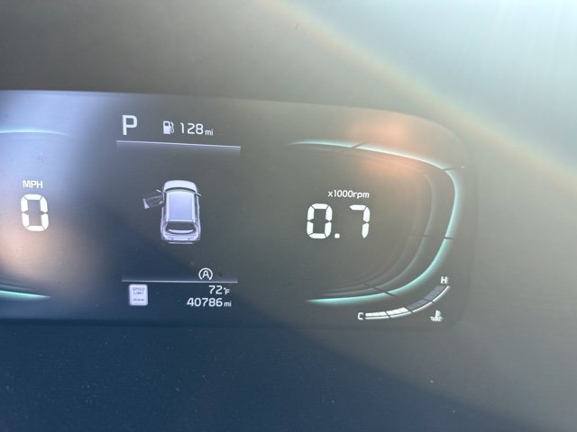 Used 2023 Kia Soul LX w/ Option Group 015 FWD image 6