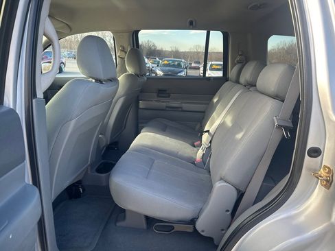 Used 2006 Dodge Durango SXT image 12