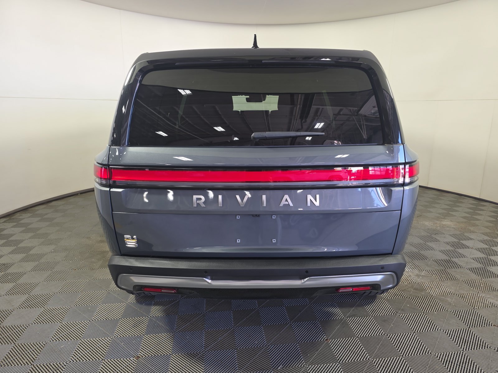 Used 2022 Rivian R1S Launch Edition Quad AWD/4WD image 4