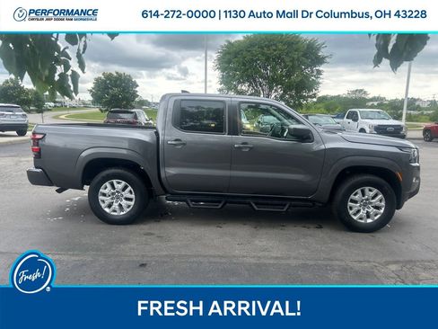 Used 2022 Nissan Frontier SV AWD/4WD image 3