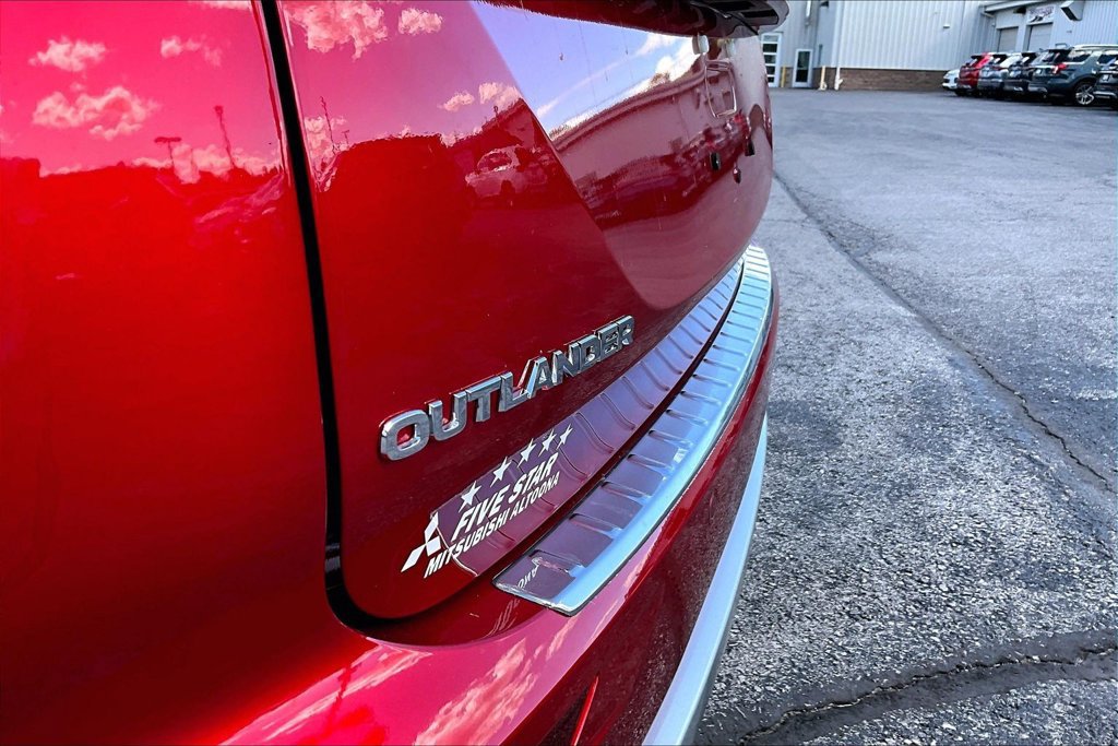 Used 2024 Mitsubishi Outlander SEL AWD/4WD image 8