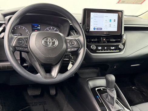 Certified 2025 Toyota Corolla LE FWD image 34