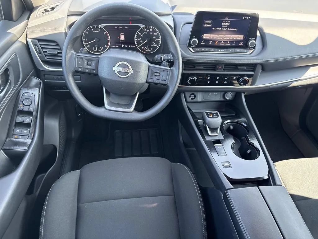 Used 2025 Nissan Rogue S FWD image 12