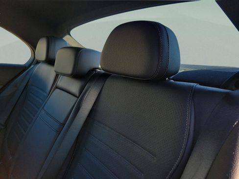 Certified 2025 Mercedes-Benz C 300 Sedan image 6