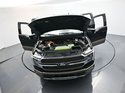 New 2026 Ford F250 Platinum image 35